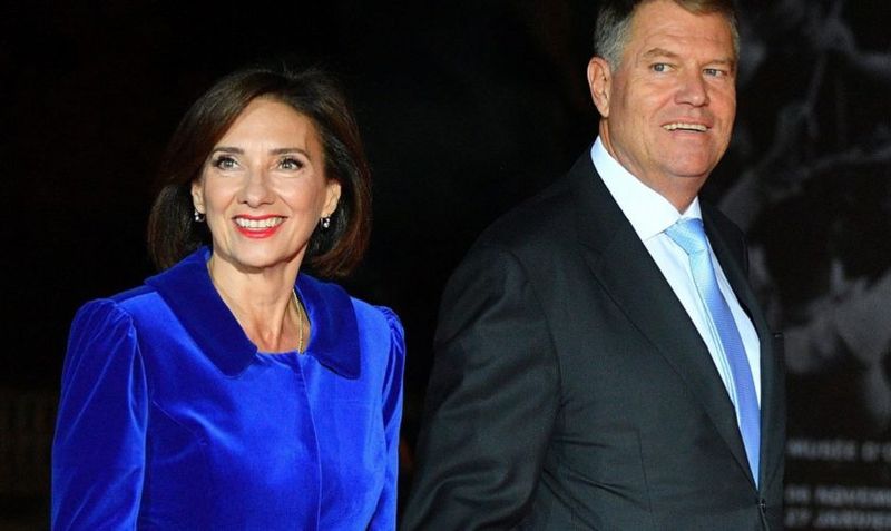 Cum arăta Carmen Iohannis &icirc;n urmă cu mai bine de 25 de ani. Imagini rare cu soția președintelui