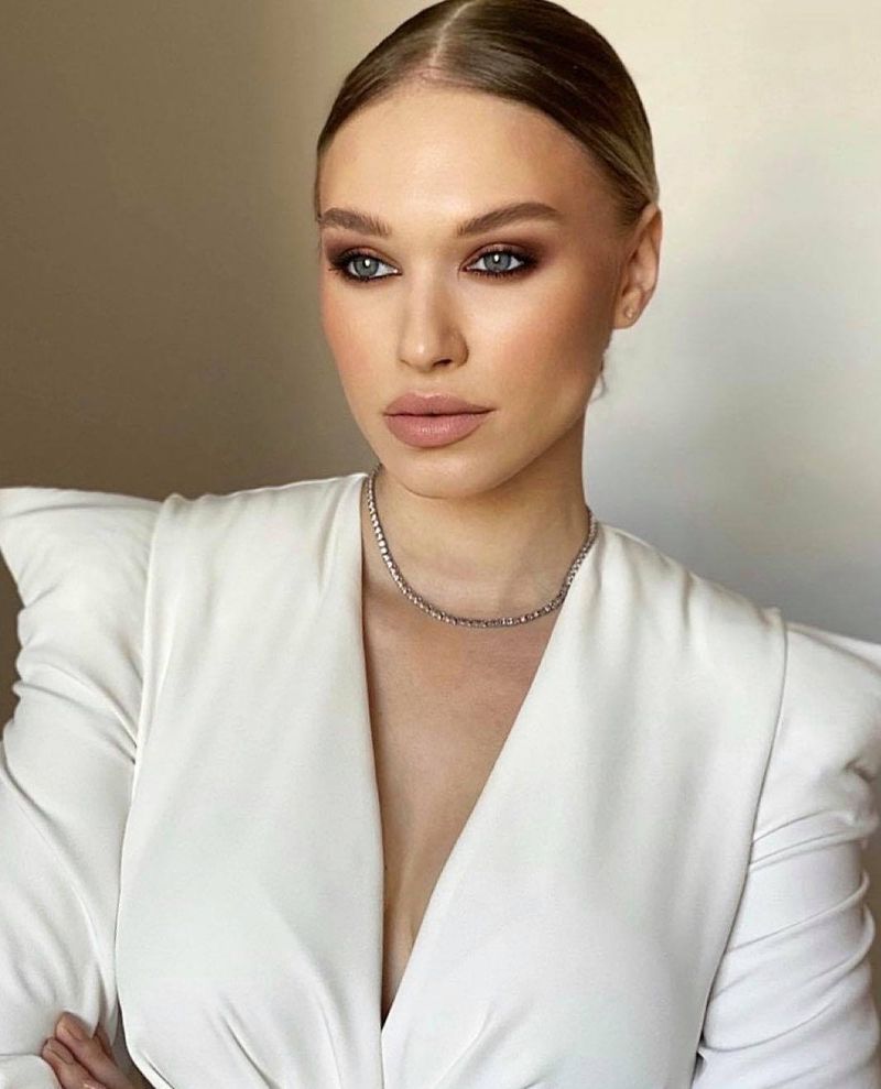 Imagini de senzație de la botezul Katiei, fetița Ginei Chirilă și a lui Bogdan Vlădău