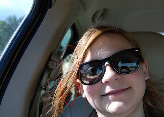 Un selfie din mașină cu un detaliu cutremurător! Ce se afla &icirc;n poza făcută de către o t&acirc;nără