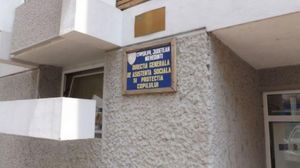 Procurorul general  a dispus verificări  pentru abuz în serviciu pentru reprezentanții de la Protecția Copilului din Mehedinți, în cazul tinerei incendiate de un bărbat. Procurorul general  a dispus verificări  pentru abuz în serviciu pentru reprezentanții de la Protecția Copilului din Mehedinți, în cazul tinerei incendiate de un bărbat.