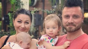 Gabriela Cristea, momente cumplite alături de fetița ei. ”Până la 04:00 am stat cu Iris în brațe”