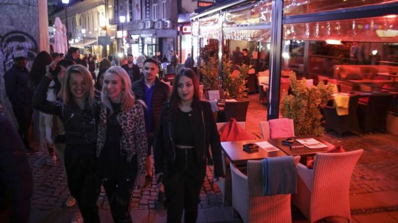 Se închid terasele! De când va intra în vigoare noua restricție