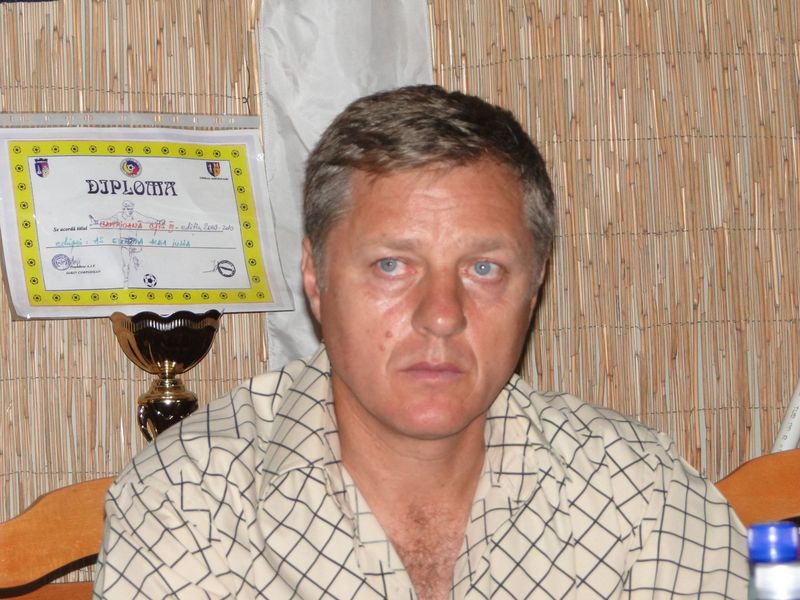 Doliu în fotbal! A murit Neluțu Popa, legenda din Unirea Alba Iulia Doliu în fotbal! A murit Neluțu Popa, legenda din Unirea Alba Iulia