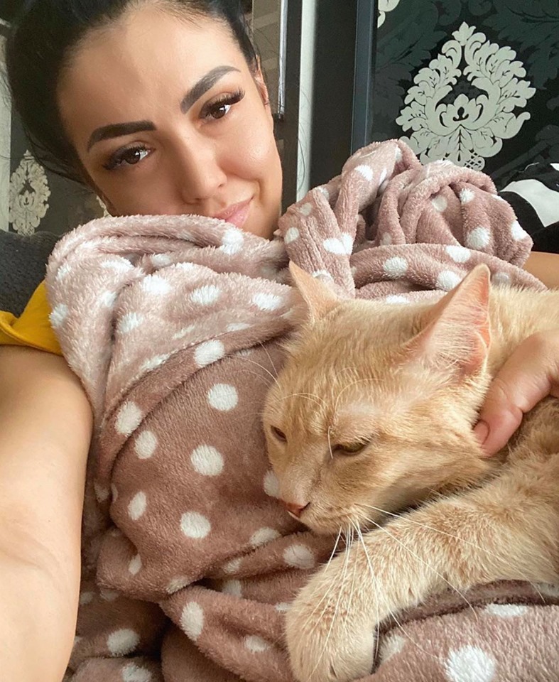 Cine are grijă acum de pisicile alintate din Turcia, din casa Puterea Dragostei, după plecarea Andreei Mantea?