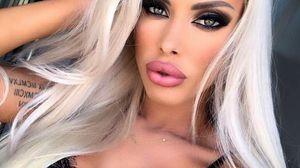 Loredana Chivu, în ipostaze greu de imaginat, la mare! Abia se ținea pe picioare. Ce a pățit blondina?