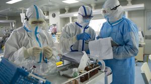 Situație dramatică în unul din cele mai mari focare de coronavirus. Au fost descoperite cadre medicale care nu purtau mască și medicamente expirate în trusele de urgenţă