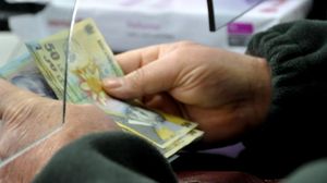 Cu cât vor crește pensiile și alocațiile. Variantele luate în calcul de Guvern 