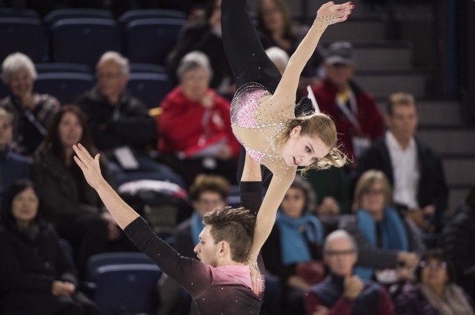 O vedetă a murit &icirc;ntr-un mod misterios, după ce a căzut de la balcon