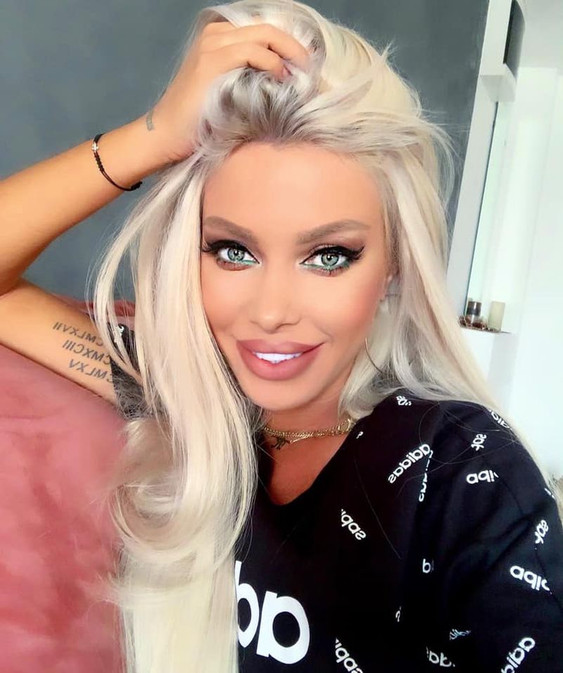 Frumusețea nu aduce neapărat fericirea! Loredana Chivu, singură și tristă, &icirc;și deschide sufletul