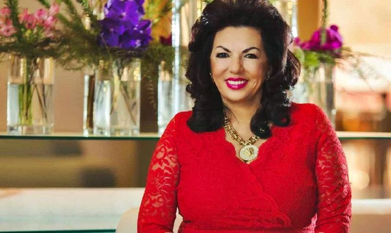 Suma pe care Carmen Harra o cere pentru o oră de previziuni! Nu o să îți vină să crezi câți bani câștigă pe lună