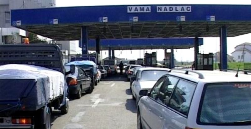 România s-a panicat! Granițele țării au fost tranzitate de 96.000 de oameni in 24 de ore