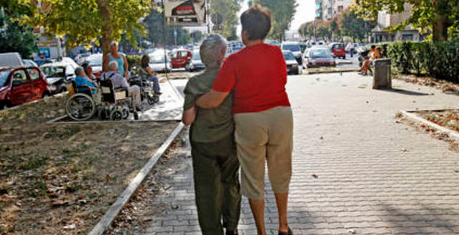 Românii din Italia, în pericol! Se schimbă legea din cauza COVID-19