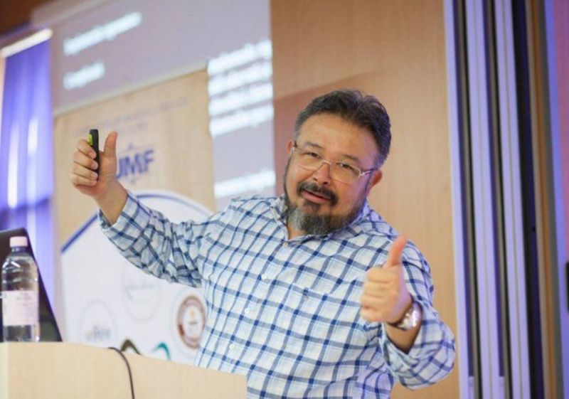 Un stomatolog celebru a murit din cauza coronavirusului! Legături neașteptate cu Andreea Esca și familia acesteia: ”Cu durere în suflet...”