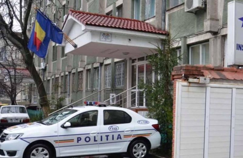 Cruzime fără margini! Doi tineri s-au ales cu dosar penal după ce au bătut un câine. Patrupedul a fost chinuit și lovit fără milă!