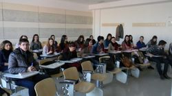 Țeapă de zile mari. Un student i-a dat ani de zile șpagă secretarei unei Facultăți de Drept, deși era exmatriculat