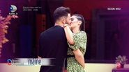 Se lasă cu săruturi din a doua zi! Două cupluri sunt pe cale să se formeze în casa Puterea dragostei