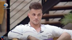 Scandal la Puterea dragostei! Trecutul rușinos al lui Akebobo a ieșit la iveală. Are doi copii acasă, iar asta nu e tot: „Te-am primit în casa mea când erai pe străzi, iar tu îmi furai...”