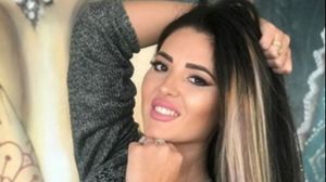 Dovada că Mona de la Putere dragostei nu este o simplă dansatoare! Au apărut imagini cu ea goală în club 