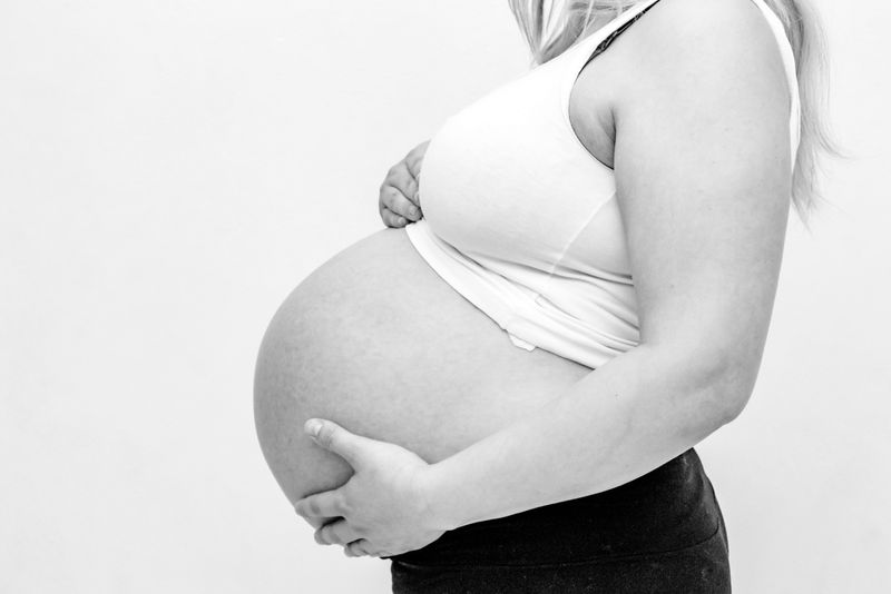 Gravidă din Arad, depistată pozitiv cu Coronavirus, a murit în drum spre spital! 