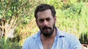 Salman Khan este de nerecunoscut! Cum a ajuns să arate