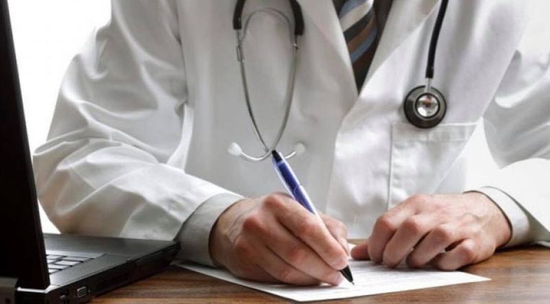 Pacientă, dată în judecată, după ce și-a hărțuit medicul! Femeia i-a trimis sute de mesaje jignitoare și de amenințare