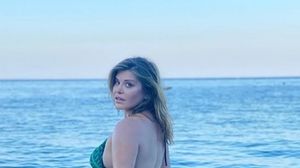 FOTO! Loredana Groza arată demențial în costum de baie! Artista din ce în ce mai sexy la 50 de ani