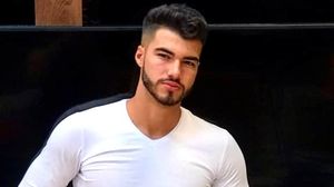 Iancu Sterp, ipostaze intime la piscină, în miez de noapte, cu o fostă concurentă de la Puterea dragostei. Totul a fost filmat