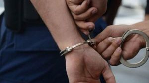 Jaf ca-n filmele de comedie! Hoțul fără pantaloni a încercat să dea spargerea într-o casă! 