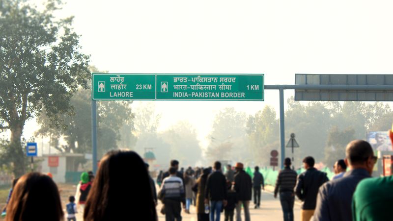 Lista locurilor care se închid se mărește! Iată unde nu vor mai putea merge românii