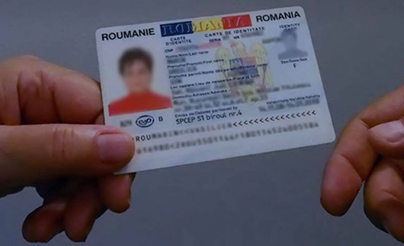 Lege promulgată de președintele Iohannis! Copiii sub 14 ani vor avea buletin, iar rom&acirc;nii alte cărți de identitate noi