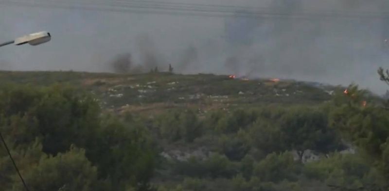 Imagini devastatoare de pe litoral! Mii de persoane au fost evacuate, în urma unui incendiu. Flăcările puternice au făcut ravagii