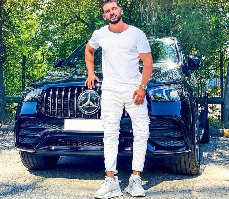 Dorian Popa, aniversare fără lux în pandemie! Artistul și-a celebrat ziua de naștere acasă: ”Cel mai important este să primești...”