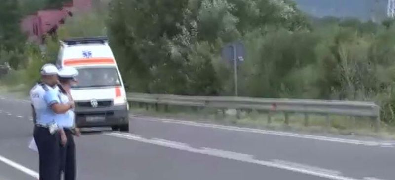 Tragedie &icirc;n Argeș! Trei copii spulberați de un șofer care a adormit la volan. Adolescenții, &icirc;n comă la spital!
