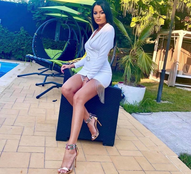 Manuela de la Puterea Dragostei și-a spus părerea despre Cristina Mihaela, prezentatoarea emisiunii! ”Mi se pare o femeie...”