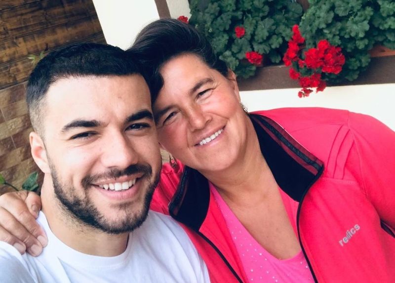 Mama lui Culiță Sterp și-a dat cu părerea despre toate divele operate din showbiz-ul românesc: ”Arată ca un clovn”