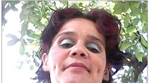 Vulpița de la Huși își închide copilul în casă și pleacă la bar!