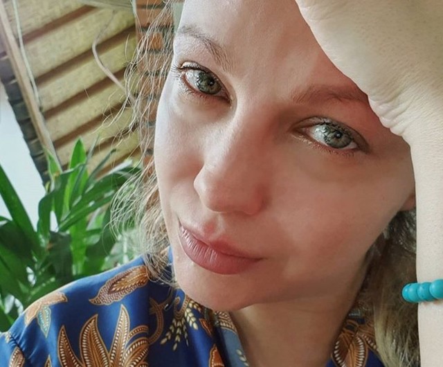 Lora este &icirc;ngenuncheată de durere! Ce se &icirc;nt&acirc;mplă &icirc;n relația cu Ionuț Ghenu?! Mesajul dureros spune tot: &bdquo;Răzbunarea omului iubit...&rdquo;