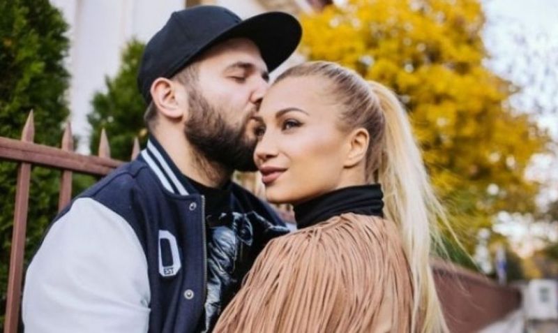 Lora este &icirc;ngenuncheată de durere! Ce se &icirc;nt&acirc;mplă &icirc;n relația cu Ionuț Ghenu?! Mesajul dureros spune tot: &bdquo;Răzbunarea omului iubit...&rdquo;