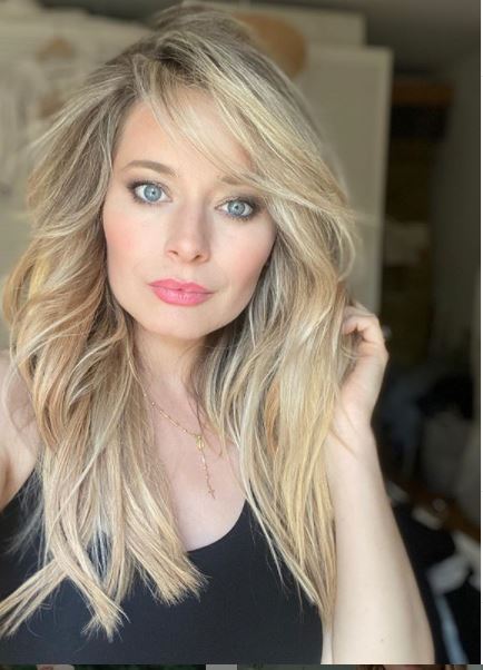 Laura Cosoi 