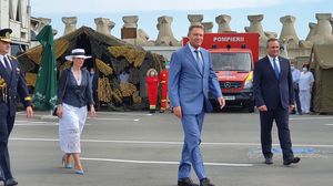 Klaus Iohannis si consiliera Delia dinu la Ziua marinei