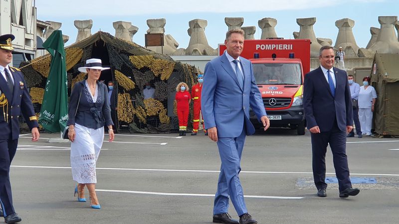 Klaus Iohannis si consiliera Delia dinu la Ziua marinei