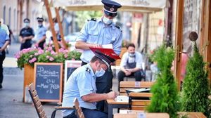 Politisti amenzi terase