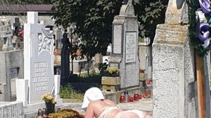 plaja in cimitir