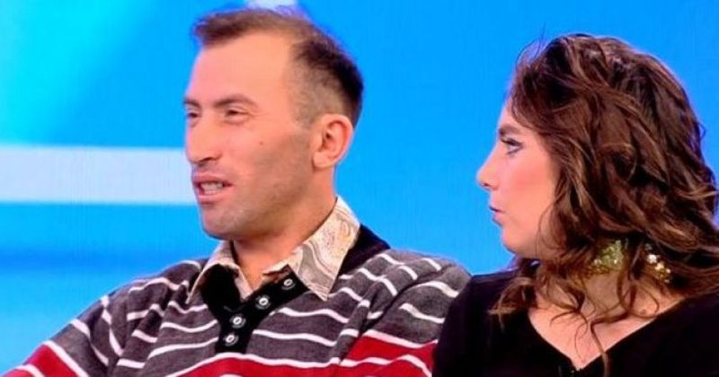 Vulpița i-a declarat război Elenei. 