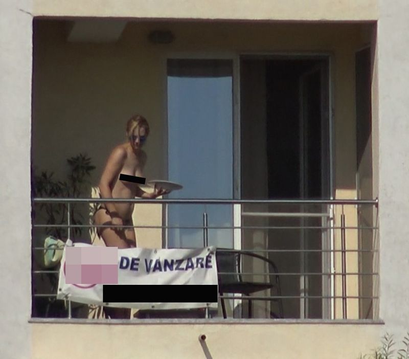 Imagini de infarct la un balcon din Mamaia Imagini de infarct la un balcon din Mamaia