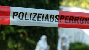 O tânără româncă a fost găsită în stare critică într-un șanț din Germania