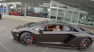 Vlogger Andy popescu si Lamborghini Aventador