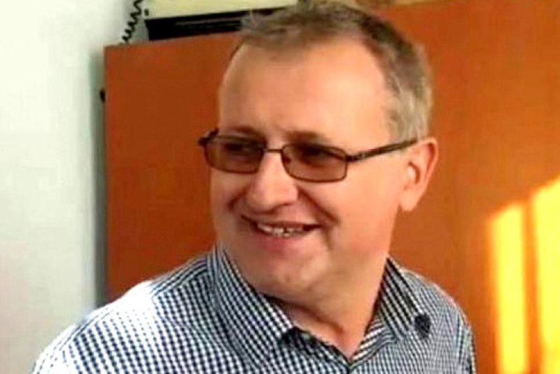 Doi părinți și-au batjocorit copilul pentru bani