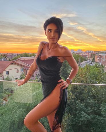 Fotografii incendiare cu Adelina Pestriţu