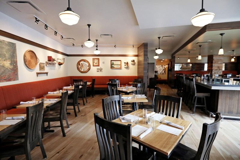 Guvernul permite redeschiderea restaurantelor